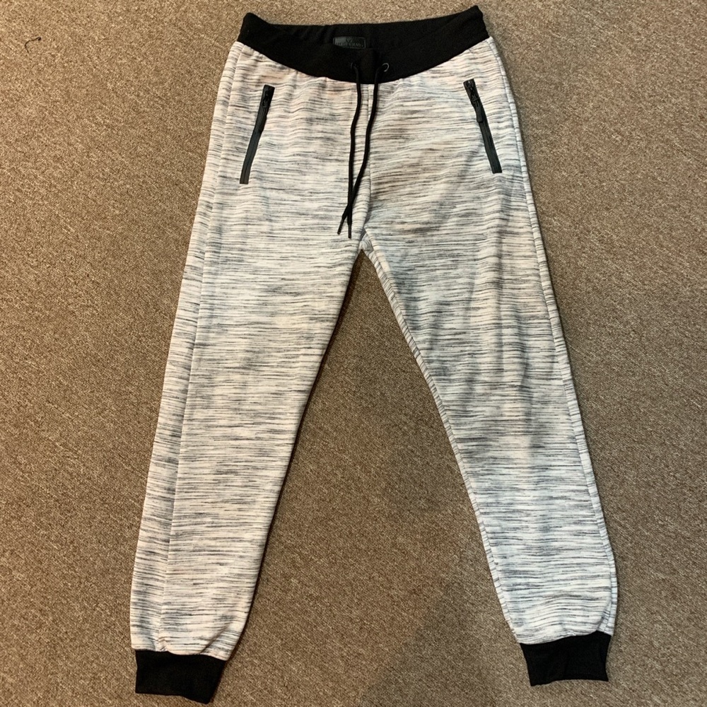 Steve’s Jeans “The Jogger” joggers/sweatpants. Size is mens medium.